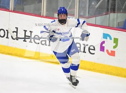 Thumbnail 1 in Simsbury vs. Darien (CIAC DI Semifinal) photogallery.