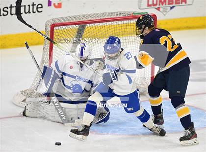 Thumbnail 1 in Simsbury vs. Darien (CIAC DI Semifinal) photogallery.