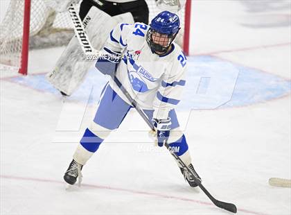 Thumbnail 3 in Simsbury vs. Darien (CIAC DI Semifinal) photogallery.