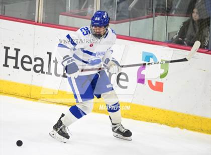 Thumbnail 1 in Simsbury vs. Darien (CIAC DI Semifinal) photogallery.