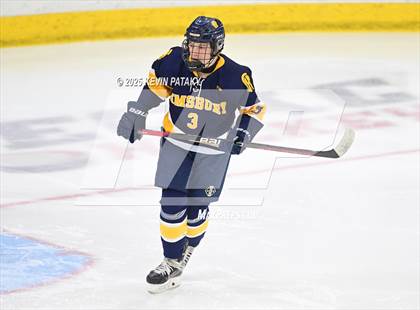 Thumbnail 2 in Simsbury vs. Darien (CIAC DI Semifinal) photogallery.