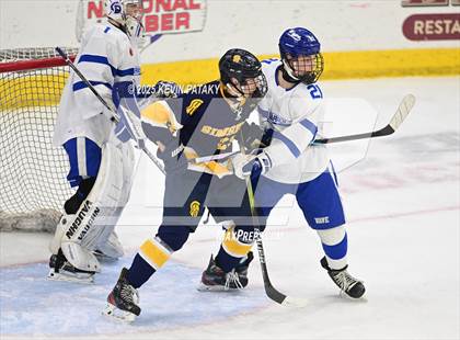 Thumbnail 1 in Simsbury vs. Darien (CIAC DI Semifinal) photogallery.