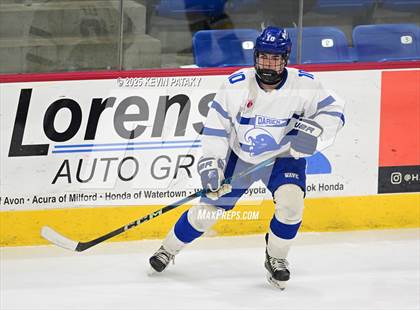 Thumbnail 1 in Simsbury vs. Darien (CIAC DI Semifinal) photogallery.