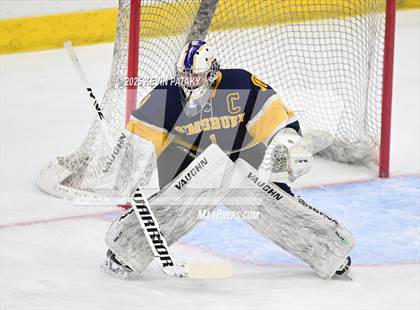 Thumbnail 3 in Simsbury vs. Darien (CIAC DI Semifinal) photogallery.