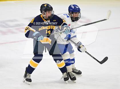 Thumbnail 3 in Simsbury vs. Darien (CIAC DI Semifinal) photogallery.