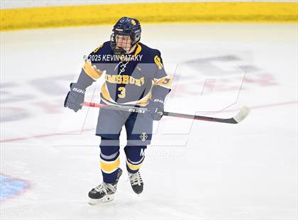 Thumbnail 1 in Simsbury vs. Darien (CIAC DI Semifinal) photogallery.