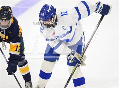 Thumbnail 1 in Simsbury vs. Darien (CIAC DI Semifinal) photogallery.