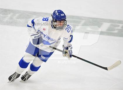 Thumbnail 2 in Simsbury vs. Darien (CIAC DI Semifinal) photogallery.