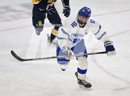 Thumbnail 1 in Simsbury vs. Darien (CIAC DI Semifinal) photogallery.