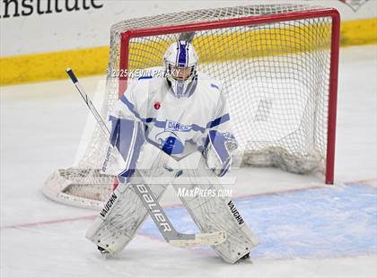 Thumbnail 1 in Simsbury vs. Darien (CIAC DI Semifinal) photogallery.
