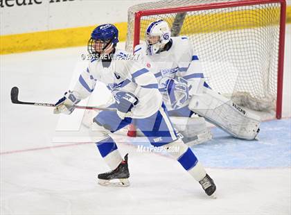 Thumbnail 2 in Simsbury vs. Darien (CIAC DI Semifinal) photogallery.