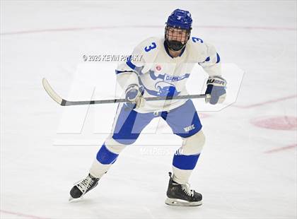 Thumbnail 1 in Simsbury vs. Darien (CIAC DI Semifinal) photogallery.