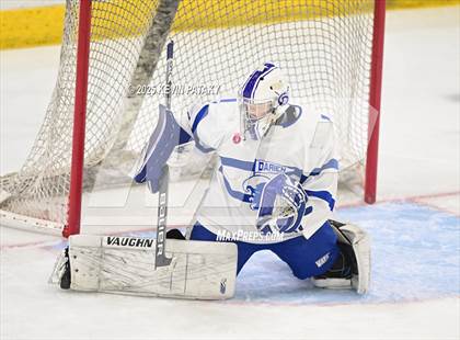 Thumbnail 1 in Simsbury vs. Darien (CIAC DI Semifinal) photogallery.