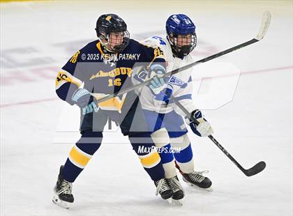 Thumbnail 1 in Simsbury vs. Darien (CIAC DI Semifinal) photogallery.