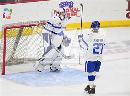 Thumbnail 1 in Simsbury vs. Darien (CIAC DI Semifinal) photogallery.