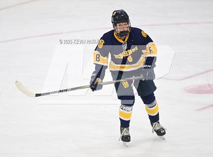 Thumbnail 1 in Simsbury vs. Darien (CIAC DI Semifinal) photogallery.
