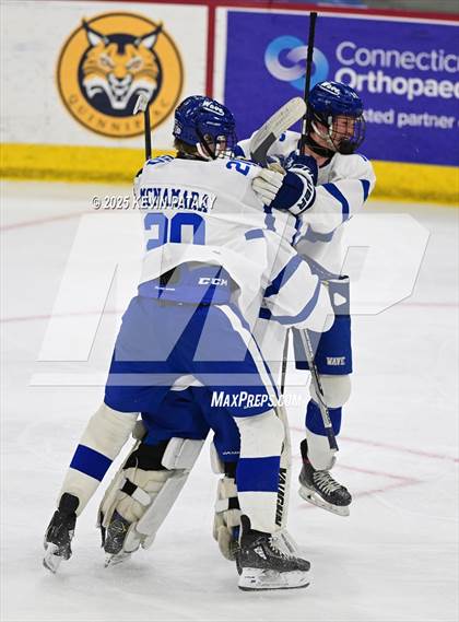 Thumbnail 1 in Simsbury vs. Darien (CIAC DI Semifinal) photogallery.