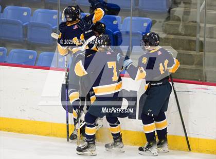 Thumbnail 2 in Simsbury vs. Darien (CIAC DI Semifinal) photogallery.