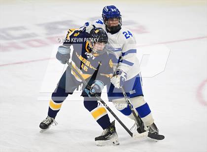 Thumbnail 3 in Simsbury vs. Darien (CIAC DI Semifinal) photogallery.