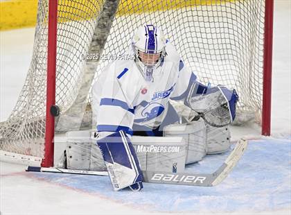 Thumbnail 2 in Simsbury vs. Darien (CIAC DI Semifinal) photogallery.