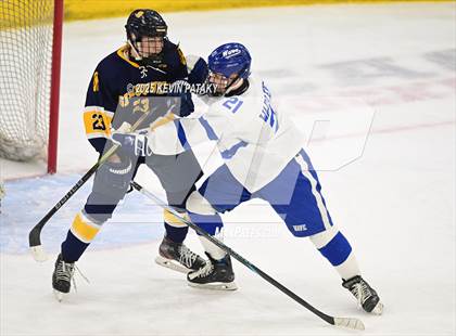 Thumbnail 1 in Simsbury vs. Darien (CIAC DI Semifinal) photogallery.