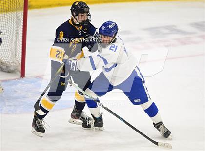 Thumbnail 2 in Simsbury vs. Darien (CIAC DI Semifinal) photogallery.