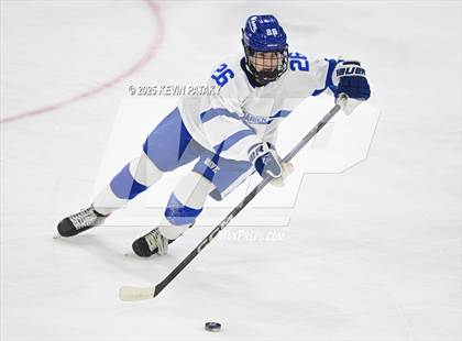 Thumbnail 2 in Simsbury vs. Darien (CIAC DI Semifinal) photogallery.