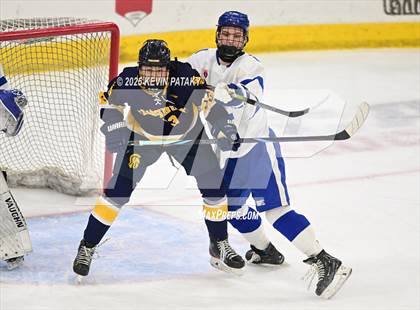 Thumbnail 2 in Simsbury vs. Darien (CIAC DI Semifinal) photogallery.