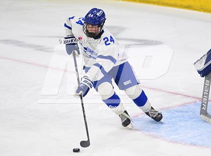 Thumbnail 1 in Simsbury vs. Darien (CIAC DI Semifinal) photogallery.