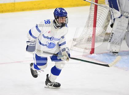 Thumbnail 2 in Simsbury vs. Darien (CIAC DI Semifinal) photogallery.