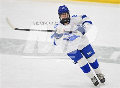 Thumbnail 1 in Simsbury vs. Darien (CIAC DI Semifinal) photogallery.