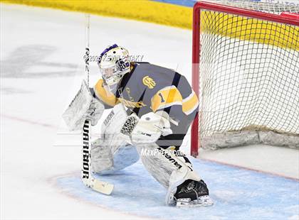 Thumbnail 1 in Simsbury vs. Darien (CIAC DI Semifinal) photogallery.