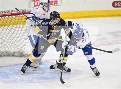 Thumbnail 3 in Simsbury vs. Darien (CIAC DI Semifinal) photogallery.