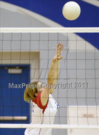 Thumbnail 1 in Ponderosa @ Folsom photogallery.
