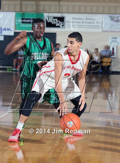 Thumbnail 3 in Suwannee vs. Miami Beach (City of Palms Classic) photogallery.