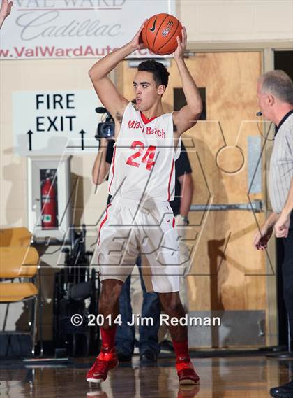 Thumbnail 1 in Suwannee vs. Miami Beach (City of Palms Classic) photogallery.