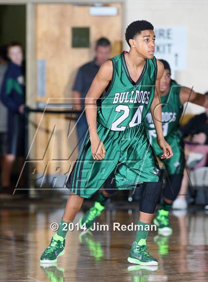 Thumbnail 2 in Suwannee vs. Miami Beach (City of Palms Classic) photogallery.