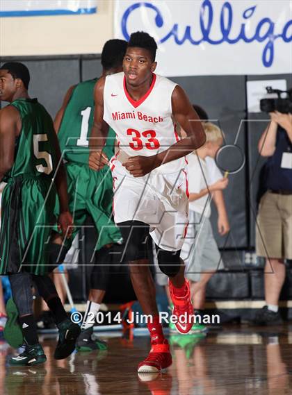 Thumbnail 1 in Suwannee vs. Miami Beach (City of Palms Classic) photogallery.