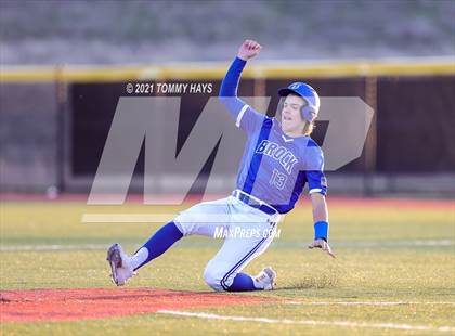 Thumbnail 3 in Early @ Brock photogallery.