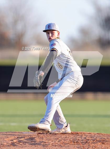 Thumbnail 2 in Early @ Brock photogallery.