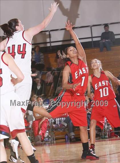 Thumbnail 1 in Denver East vs. Chatfield (2009 Fairview Festival) photogallery.