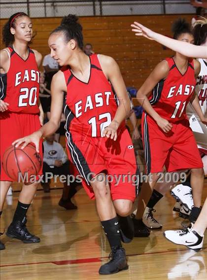 Thumbnail 2 in Denver East vs. Chatfield (2009 Fairview Festival) photogallery.