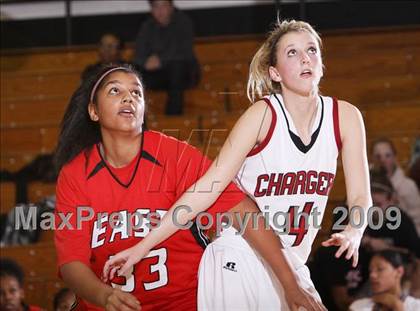 Thumbnail 2 in Denver East vs. Chatfield (2009 Fairview Festival) photogallery.