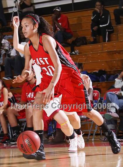 Thumbnail 2 in Denver East vs. Chatfield (2009 Fairview Festival) photogallery.
