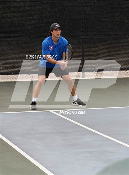 Thumbnail 2 in UIL 6A Boys Tennis Semifinal photogallery.