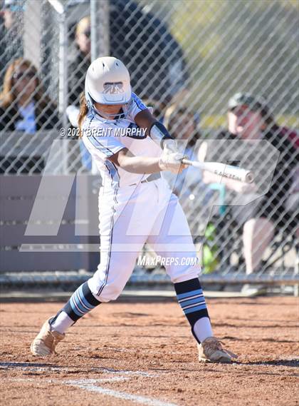 Thumbnail 2 in Riverdale Ridge vs. Palisade (CHSAA 4A Region 4) photogallery.