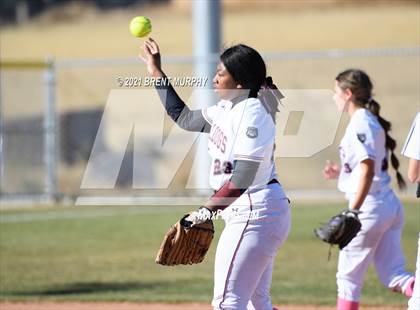 Thumbnail 2 in Riverdale Ridge vs. Palisade (CHSAA 4A Region 4) photogallery.