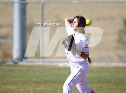 Thumbnail 1 in Riverdale Ridge vs. Palisade (CHSAA 4A Region 4) photogallery.