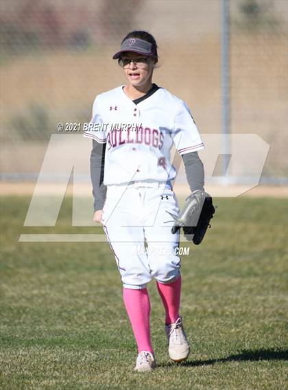 Thumbnail 2 in Riverdale Ridge vs. Palisade (CHSAA 4A Region 4) photogallery.