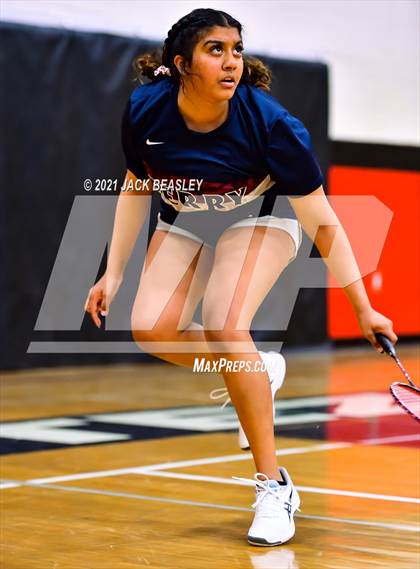 Thumbnail 1 in AIA D1 Badminton Team Championship photogallery.